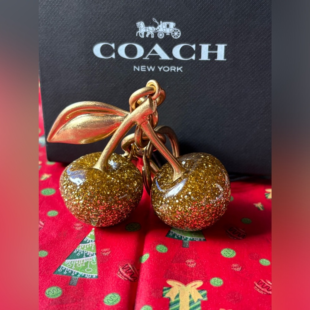 🍒 CHERRY BAG CHARM 🍒NWT 🍒 - Picture 3 of 16